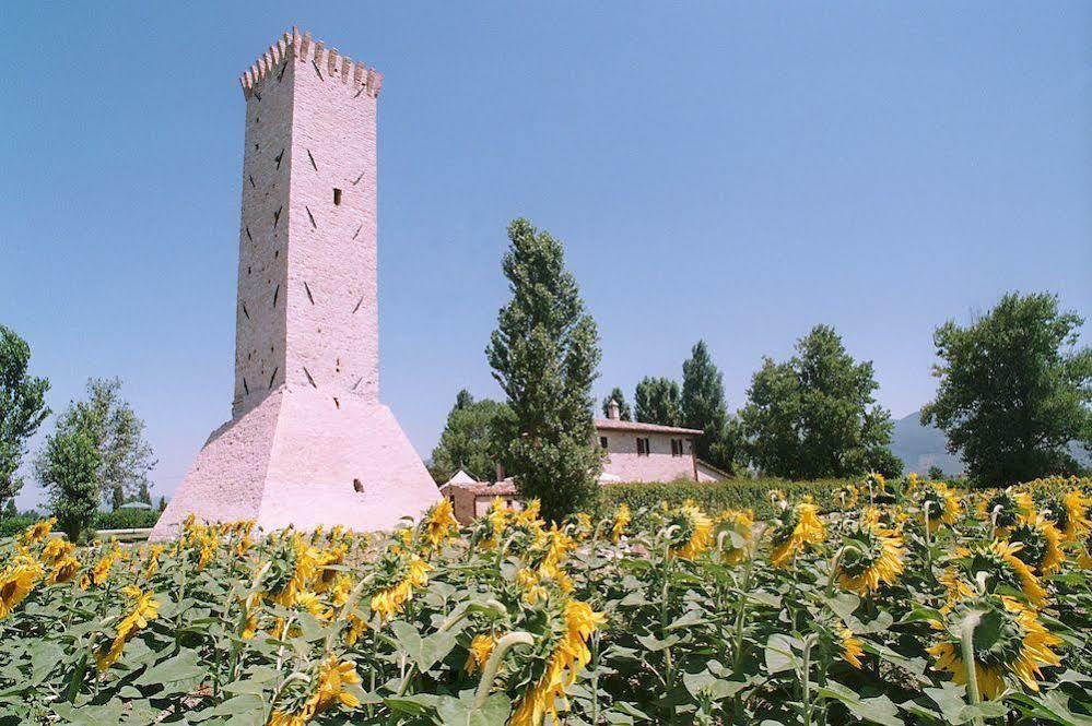 Agriturismo Le Due Torri Torre Quadrano Spello Exteriér fotografie